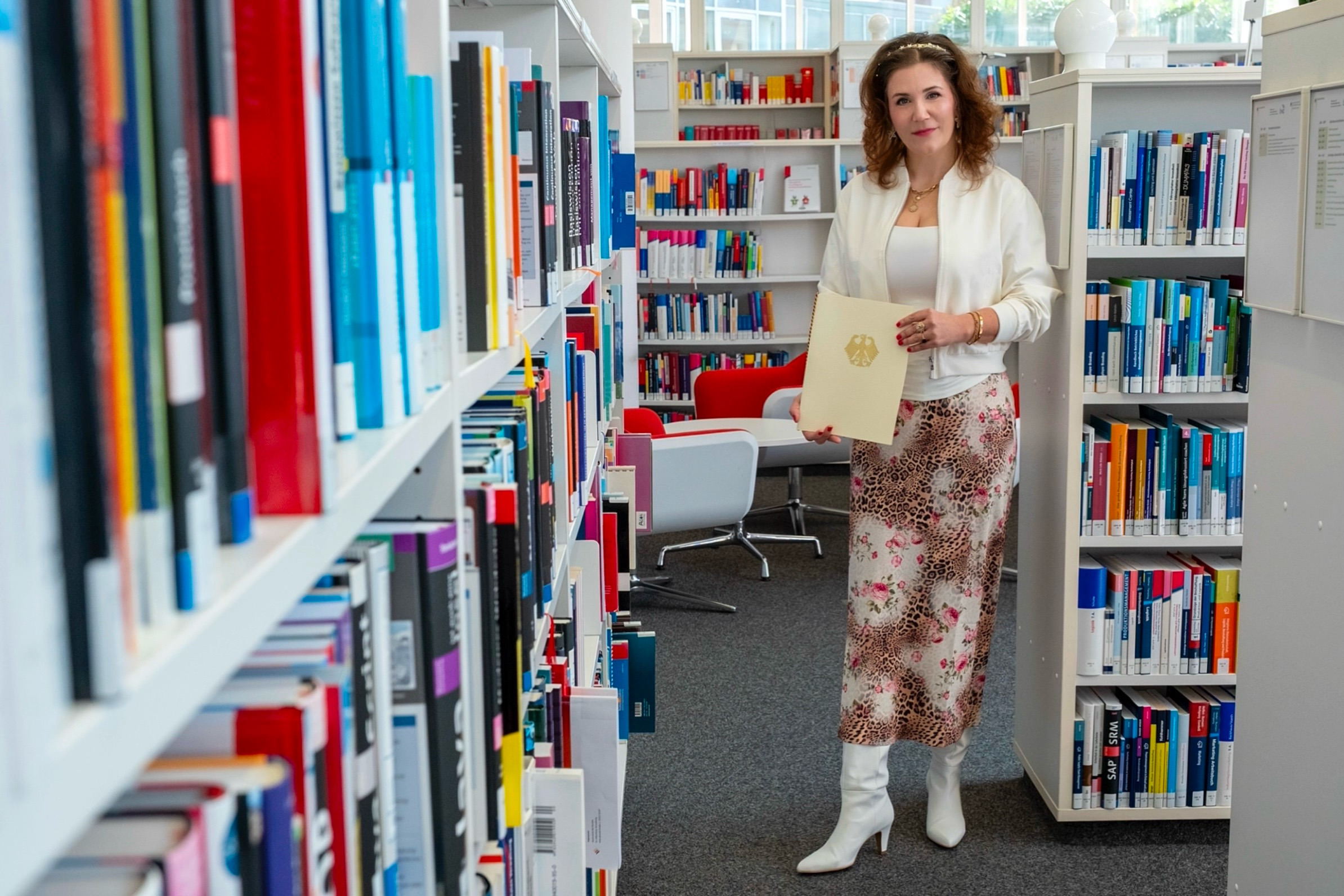 Frau Profin Dr. Juliane Dettmar